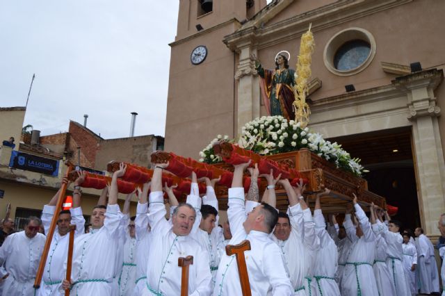 La procesión del Resucitado vence a la lluvia y brilla por las calles torreñas - 4, Foto 4