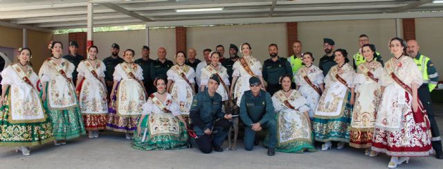 La Reina de la Huerta 2022 y sus damas de honor visitan las instalaciones de la Guardia Civil de Murcia - 2, Foto 2