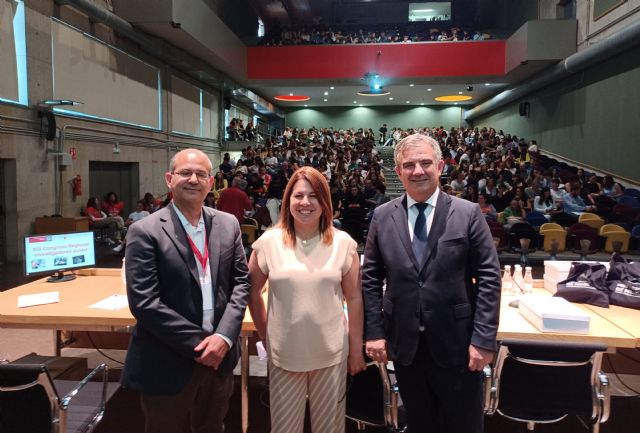 Más de 130 alumnos de 2° de Bachillerato de Investigación exponen sus trabajos en el XIII Congreso Regional de Investigadores Junior - 1, Foto 1