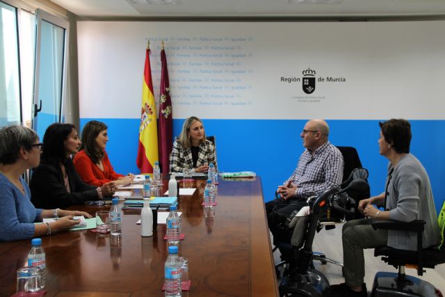 La Consejería de Política Social, Familias e Igualdad revisará el procedimiento para el reconocimiento de la discapacidad en enfermos de ELA - 1, Foto 1