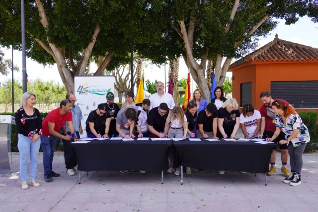 15 personas en desempleo de Santomera participan en las labores de acondicionamiento de un gran espacio verde en El Síscar - 1, Foto 1