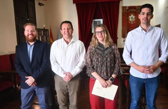 Firma del Convenio de colaboración entre el Ayuntamiento de Mula y la Asociación de Jóvenes Empresarios de la Región de Murcia - 1, Foto 1