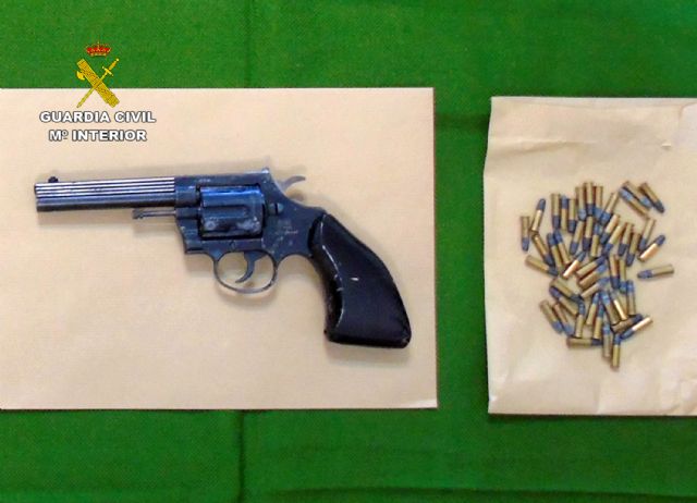 La Guardia Civil detiene a un peligroso delincuente por amenazas con arma de fuego a su pareja - 3, Foto 3