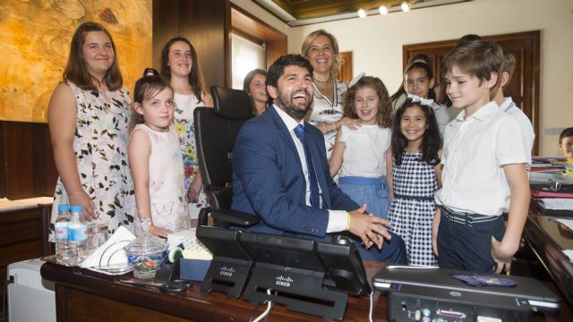 López Miras anima a los niños a trabajar por el futuro de la Región de Murcia - 4, Foto 4
