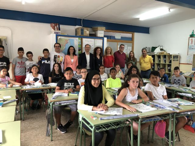 Medio Ambiente reconoce el compromiso y la labor de concienciación ambiental del proyecto 'El Mar Menor de los Niños' - 1, Foto 1