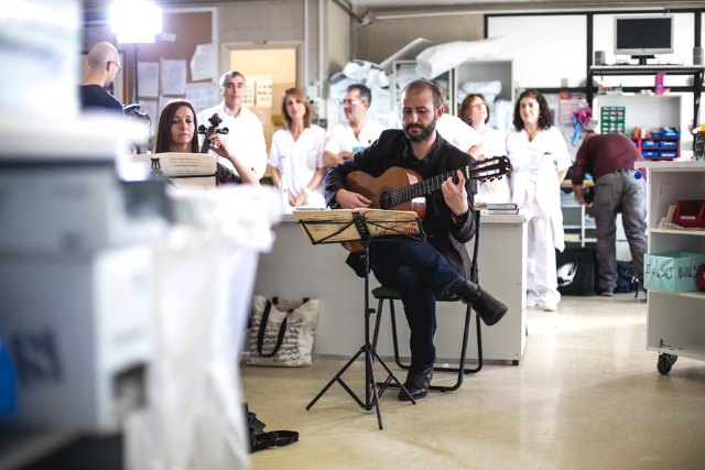 Músicos por la Salud reúne 17.000firmas y apoyos en los sectores sanitario y musical para incluir lamúsica en hospitales y residencias - 1, Foto 1