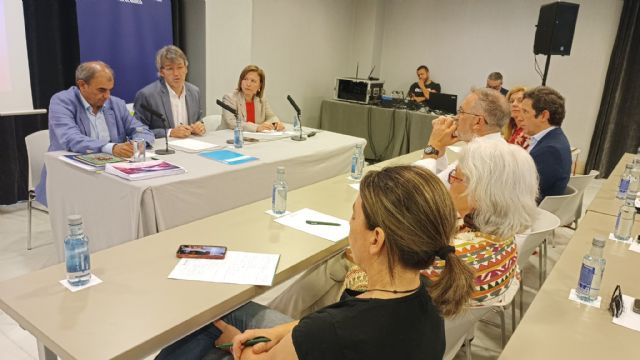 Gobierno regional y Ucomur presentan el HUB de Vanguardia y Academia de Emprendimiento Juvenil de la Región de Murcia - 1, Foto 1