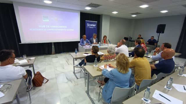 Gobierno regional y Ucomur presentan el HUB de Vanguardia y Academia de Emprendimiento Juvenil de la Región de Murcia - 2, Foto 2