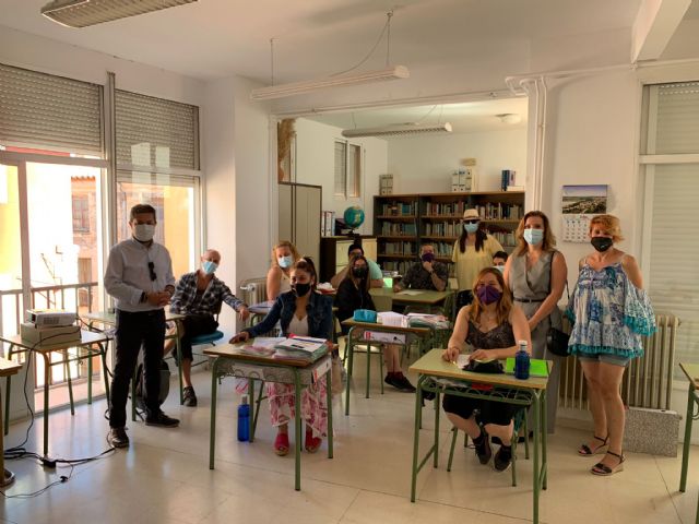 Ocho alumnos trabajadores se forman en Sacedón sobre Atención sociosanitaria a personas dependientes en instituciones sociales - 1, Foto 1