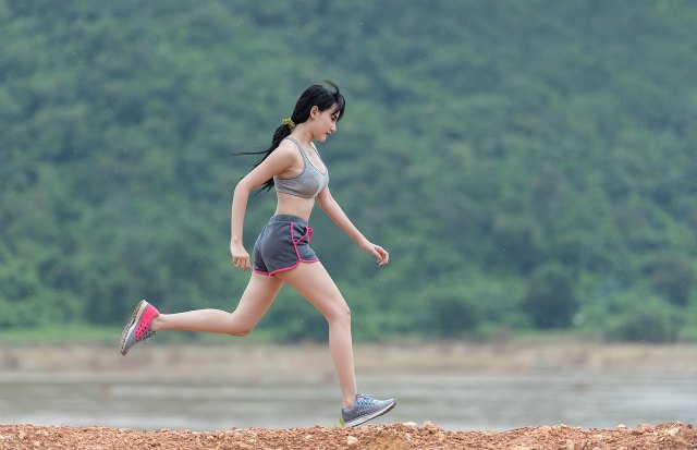 ¿Cómo prevenir lesiones en mujeres que hacen deporte? - 1, Foto 1