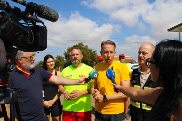 Socorristas del Plan Copla rescatan a dos personas este domingo en la Cala de Calnegre - 1, Foto 1