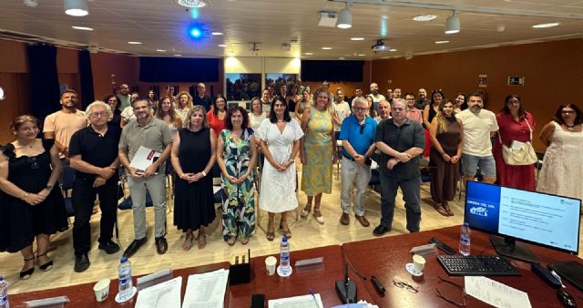 Sanidad, hostelería y servicios sociales, los sectores con más futuro en el municipio Sanidad, hostelería y servicios sociales, los sectores con más futuro en el municipio