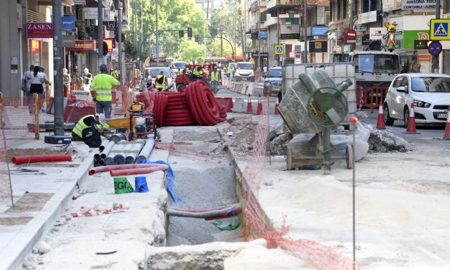 El Ayuntamiento inicia el aglomerado de 32.000 metros cuadrados de calles y avenidas para que Murcia vuelva a la normalidad de cara a la Feria - 5, Foto 5