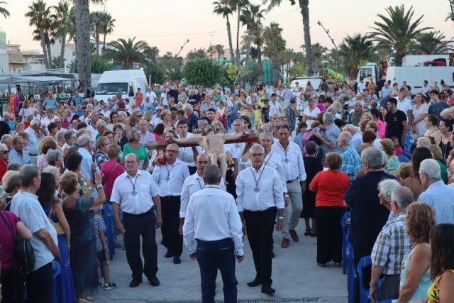 Más de un millar de fieles siguen la misa en honor al Cristo del Mar Menor en Lo Pagán - 2, Foto 2