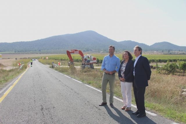 La Comunidad inicia las obras en la carretera que une Yecla con la localidad albaceteña de Fuente Álamo - 1, Foto 1