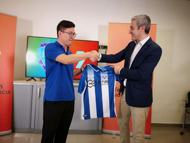 La 7 y el FC Jumilla firman un convenio de promoción y para la emisión de partidos - 2, Foto 2