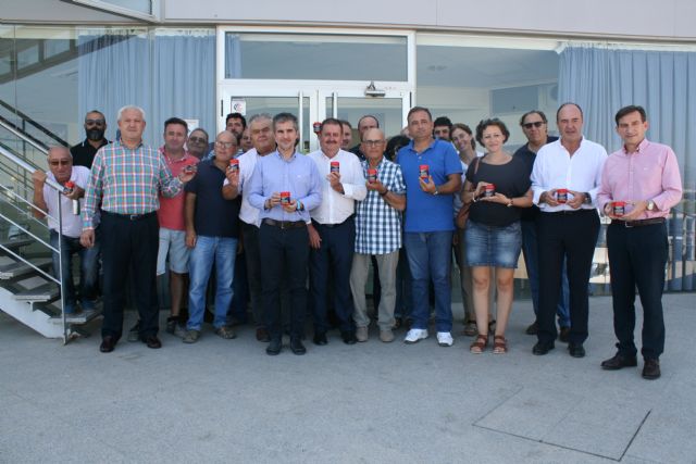 Regional and local authorities visit the farms and processing and marketing facilities of the Pimentn Pepper Producers' Association "Valle del Guadalentn" of Totana