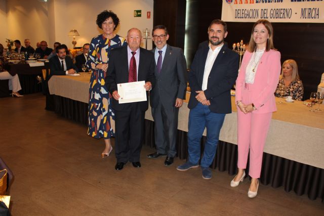 Entregan la Medalla al Mérito de la Protección Civil a la Red Nacional de Radio Emergencia en la Región de Murcia - 2, Foto 2