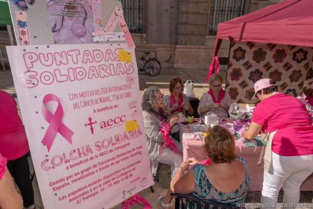 Cartagena da puntadas solidarias contra el Cáncer de Mama - 1, Foto 1