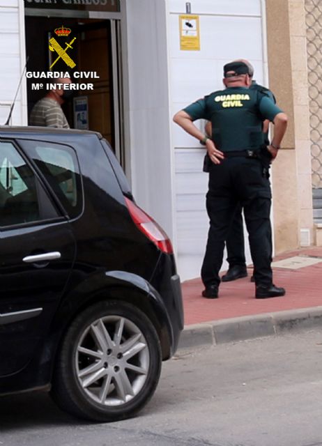 La Guardia Civil detiene a un vecino de Murcia por amenazas de muerte, violencia de género, robo con violencia y quebrantamiento de condena - 2, Foto 2