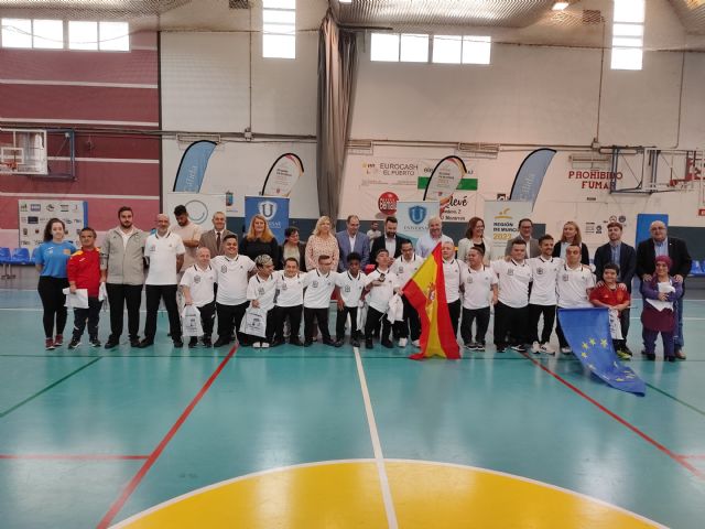 UNIVERSAE patrocina el primer Campeonato Europeo de Fútbol Sala de Talla Baja - 2, Foto 2