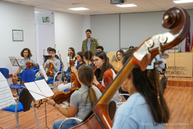 La Orquesta de Jóvenes Talentos de Cartagena comienza una nueva andadura con medio centenar de músicos - 1, Foto 1