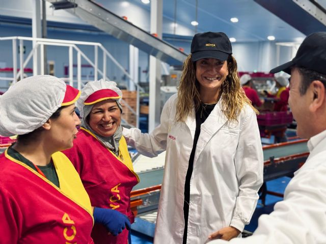 Patricia Fernández visita las instalaciones de Moyca, en Archena, empresa especializada en uva de mesa sin semillas - 3, Foto 3