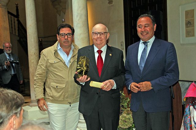 Gala . El compromiso con la tradición brilla en la Gala de la Asociación Cultural Tradiciones Sevillanas con destacadas personalidades de la ciudad - 3, Foto 3