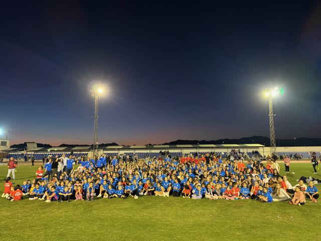 El fútbol reúne a casi medio millar de niñas en el Patronato Deportivo Municipal de Águilas - 1, Foto 1