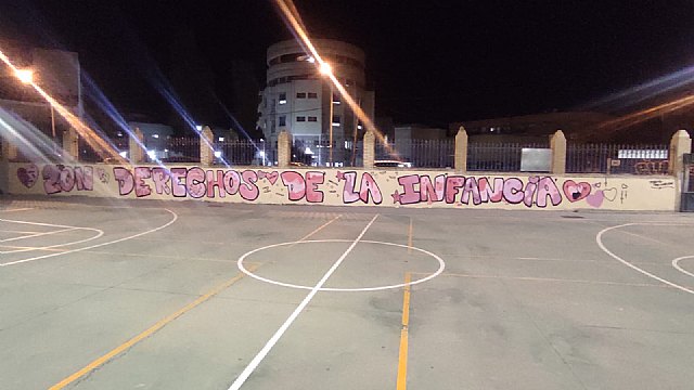 Juventud y Servicios Sociales celebraron este lunes un taller de grafiti conmemorando el Día de la Infancia - 1, Foto 1