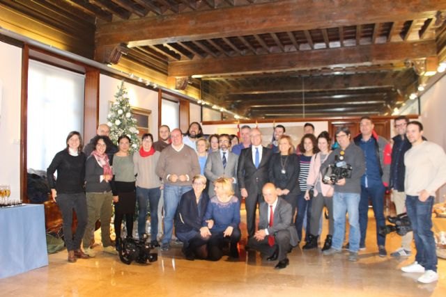 La Comunidad felicita la Navidad con el vídeo ´Entre todos, hacemos Región´ - 1, Foto 1