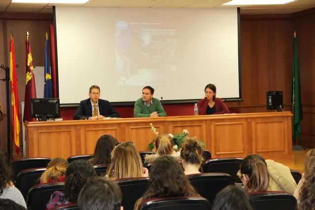 La UCAM ha acogido una conferencia sobre la situación de los refugiados en el Líbano - 1, Foto 1