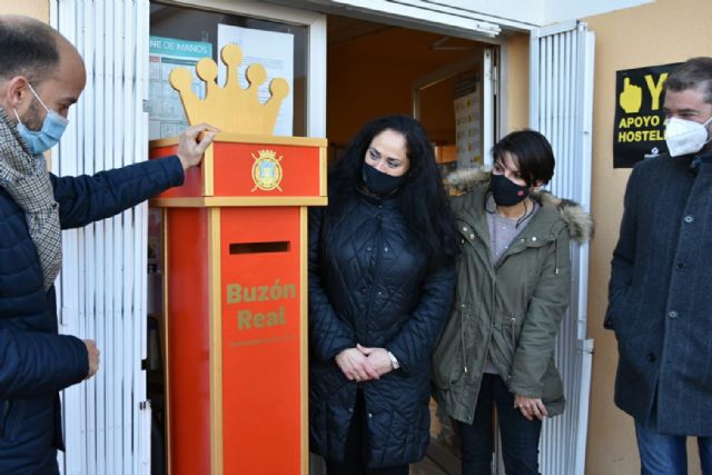 El Ayuntamiento de Lorca instala buzones reales en todas las pedanías del municipio para que los niños y niñas puedan hacerles llegar sus cartas a sus majestades los Reyes Magos - 1, Foto 1