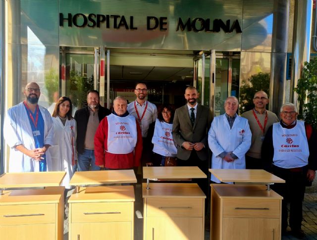 Ribera Hospital de Molina dona quincena de mesas auxiliares a diferentes organizaciones sociales - 1, Foto 1