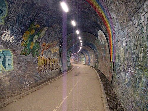 El antiguo túnel ferroviario transformado en un encantador paseo gracias a la instalación del mural histórico más grande de Escocia - 1, Foto 1