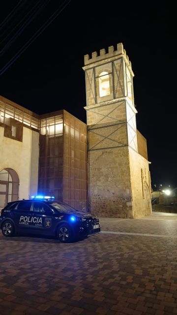 Detenida una persona por robar material del cuarto de baño de la antigua iglesia de San Pedro de Lorca - 2, Foto 2