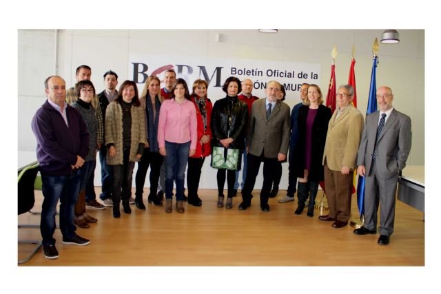 El BORM forma por primera vez a nueve alumnos con discapacidad que realizarán prácticas laborales en sus talleres - 1, Foto 1