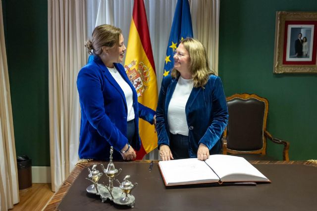 La presidenta de la Asamblea Regional de Murcia visita el Parlamento de Canarias - 1, Foto 1