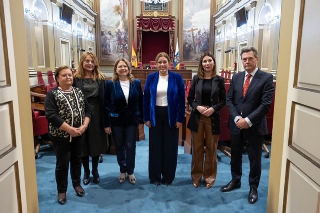 La presidenta de la Asamblea Regional de Murcia visita el Parlamento de Canarias - 2, Foto 2