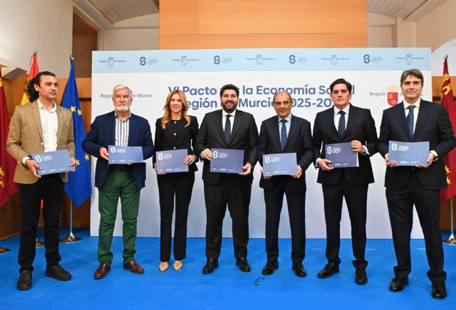 López Miras firma con el sector de la economía social el Pacto Regional 2025-2028, que recoge 100 medidas y 55 millones de euros de inversión, Foto 2