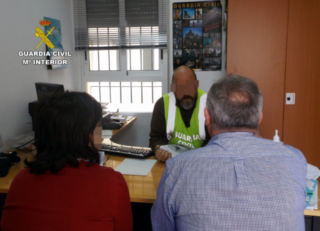 La Guardia Civil desmantela en Murcia una banda juvenil dedicada a asaltar viviendas - 2, Foto 2