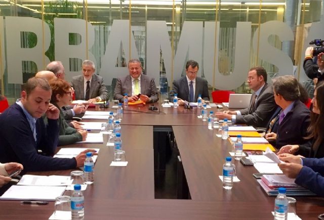 El consejero Francisco Bernabé participa en la reunión del Consejo de Administración de Urbamusa - 1, Foto 1