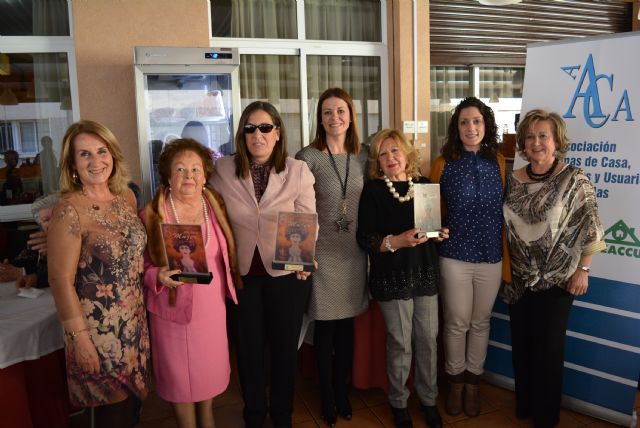 Teresa Lajarín, Águeda Meca y la Asociación de Viudas, galardonadas en los II Premios Día de la Mujer - 1, Foto 1