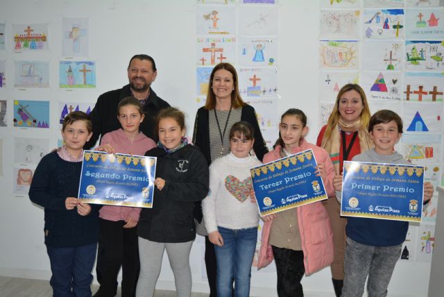 Los escolares aguileños dibujan la Semana Santa de la localidad - 1, Foto 1