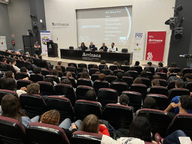 Más de 200 alumnos de bachillerato participan en una jornada para promover la investigación entre los jóvenes - 1, Foto 1