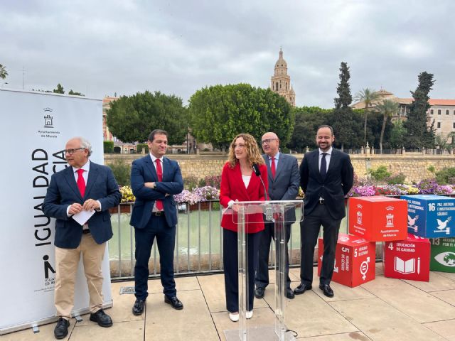 El Ayuntamiento de Murcia pone en marcha un proyecto de formación financiera y banca digital para mayores - 2, Foto 2