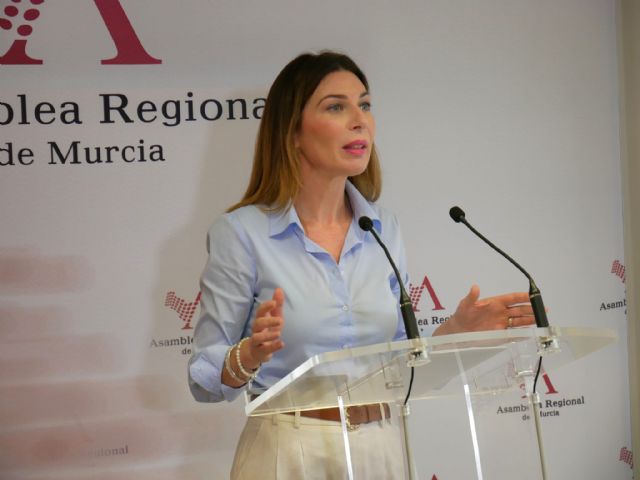 Ruiz Jódar: 'Lo verdaderamente importante es que no hay pacientes afectados ni prótesis caducadas implantadas' Ruiz Jódar: 'Lo verdaderamente importante es que no hay pacientes afectados ni prótesis caducadas implantadas'