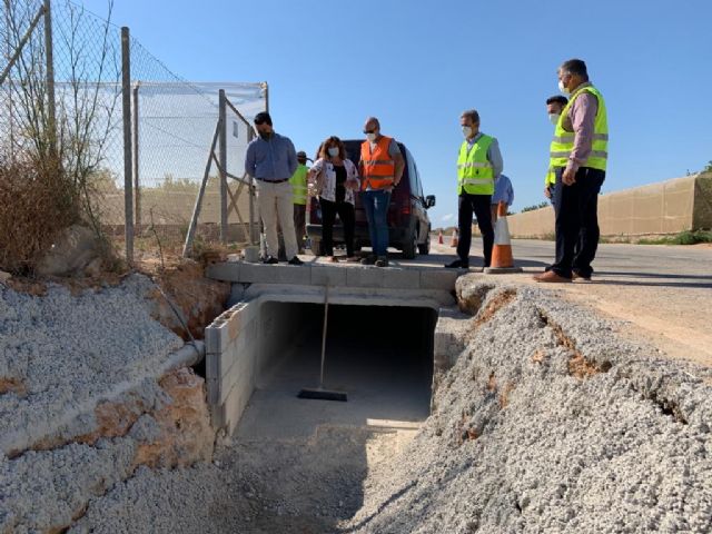 El director general de Carreteras y el alcalde visitan las obras de reparación de carreteras regionales dañadas por la dana en el municipio - 3, Foto 3