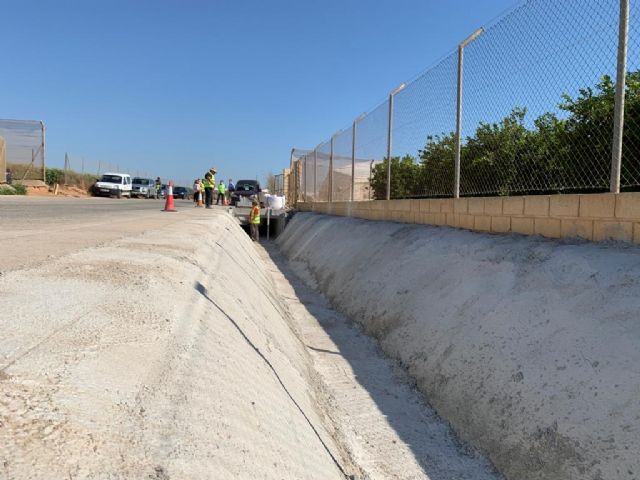 El director general de Carreteras y el alcalde visitan las obras de reparación de carreteras regionales dañadas por la dana en el municipio - 4, Foto 4