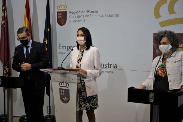 Alumnos de las universidades públicas de la Región podrán realizar sus trabajos fin de grado y fin de máster en empresas - 1, Foto 1